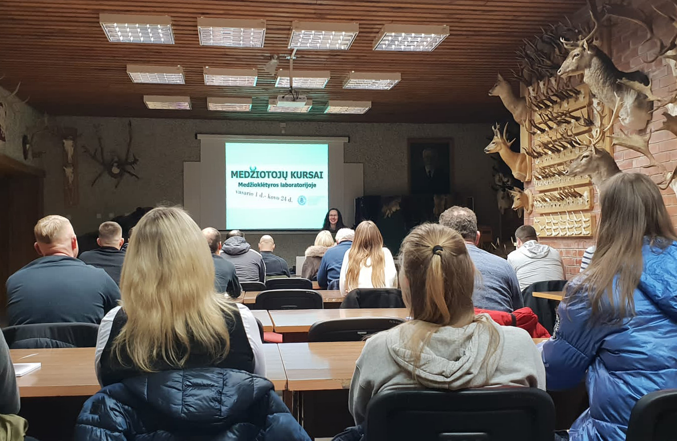 VDU Medžioklėtyros laboratorija organizuoja medžiotojų kursus